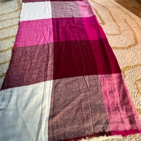 ASOS Design Oversized Square Woven Scarf in Checkered Pink - Picture 8 of 8